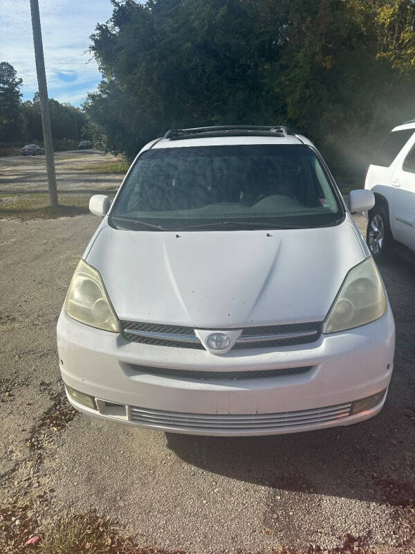 2004 Toyota Sienna for sale at Klean Cars in Summerville SC