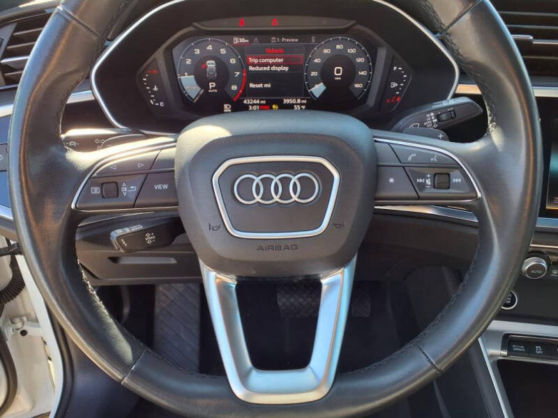 2023 Audi Q3 quattro S line Premium 45 TFSI