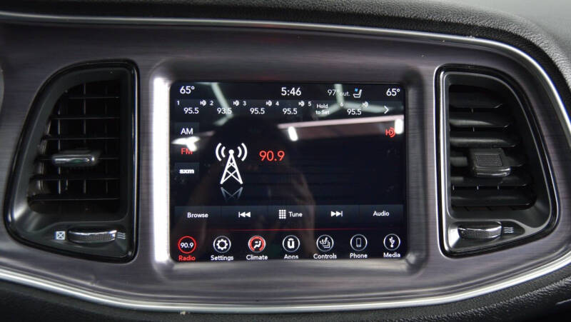 2018 Dodge Challenger SXT Plus