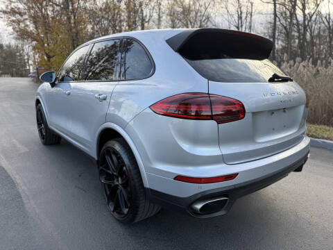 2018 Porsche Cayenne Platinum Edition