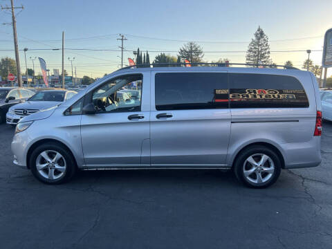 2017 Mercedes-Benz Metris Passenger