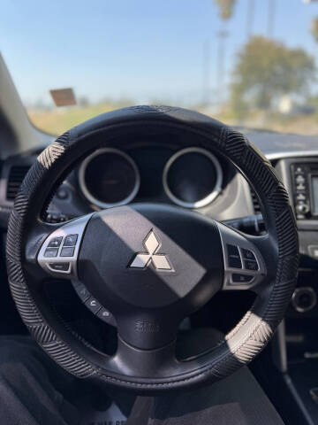 2017 Mitsubishi Lancer SE