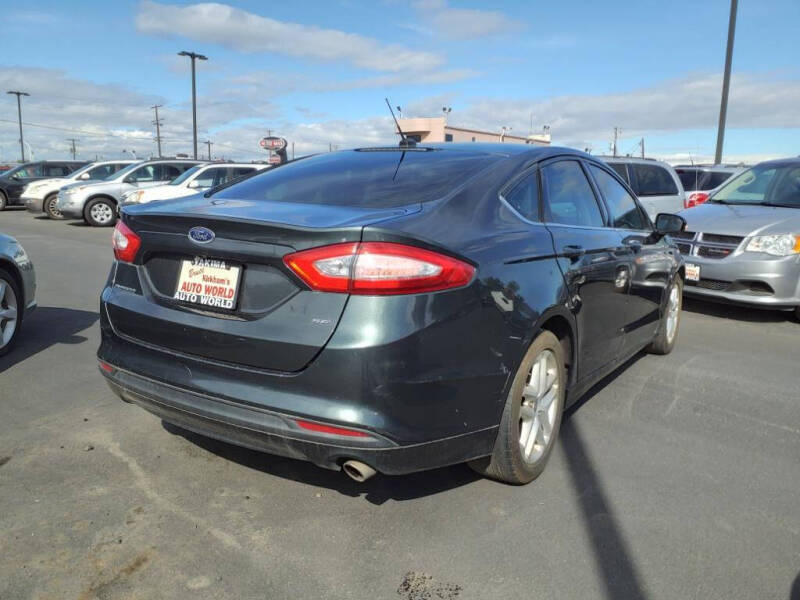 2016 Ford Fusion SE