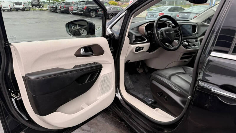 2018 Chrysler Pacifica Touring L