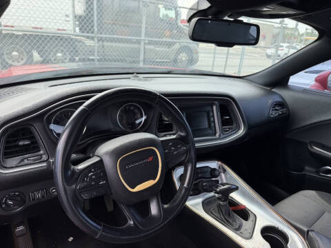 2016 Dodge Challenger SXT
