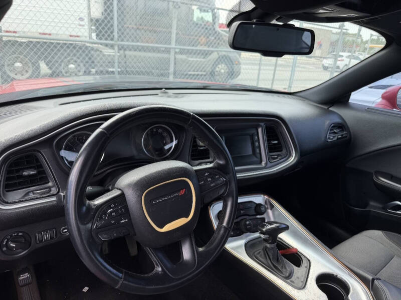 2016 Dodge Challenger SXT