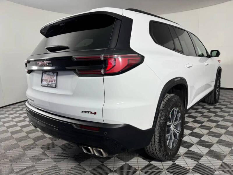 2024 GMC Acadia AT4