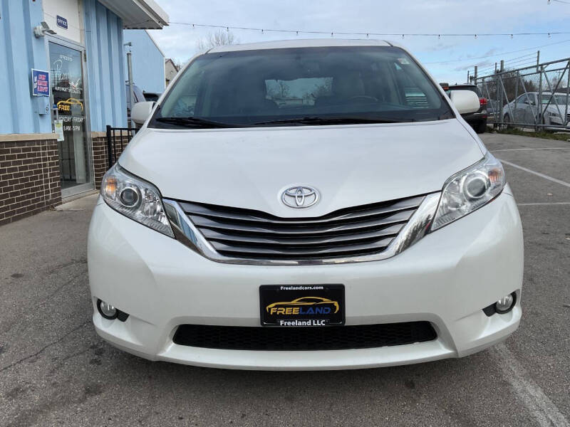 2015 Toyota Sienna XLE Premium 8-Passenger