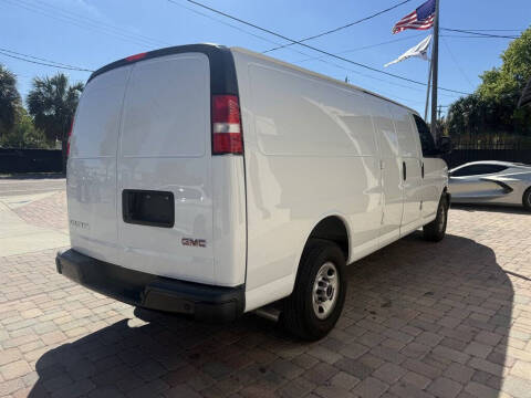 2023 GMC Savana 2500