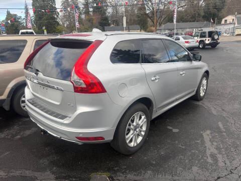2015 Volvo XC60 T5 Drive-E Platinum