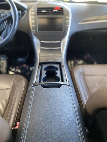 2014 Lincoln MKZ