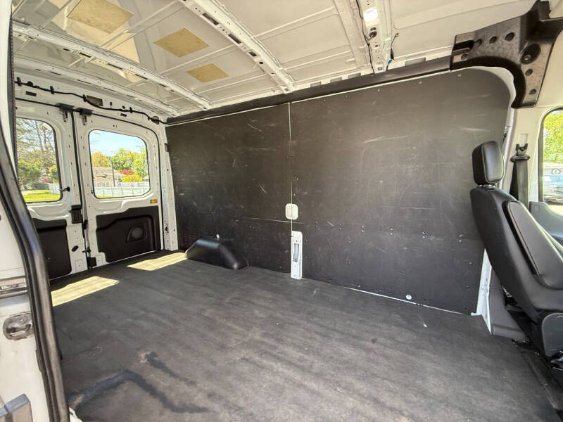 2024 Ford Transit 250