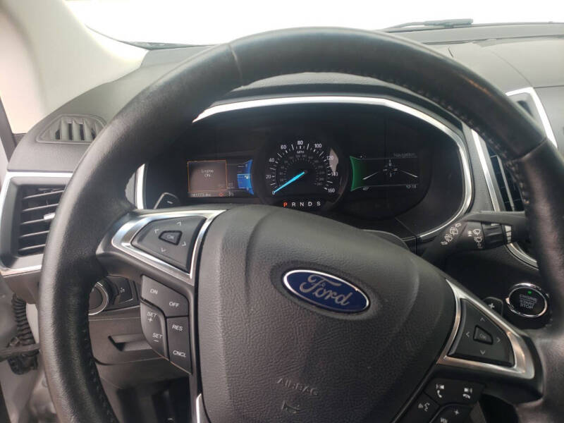 2017 Ford Edge Titanium