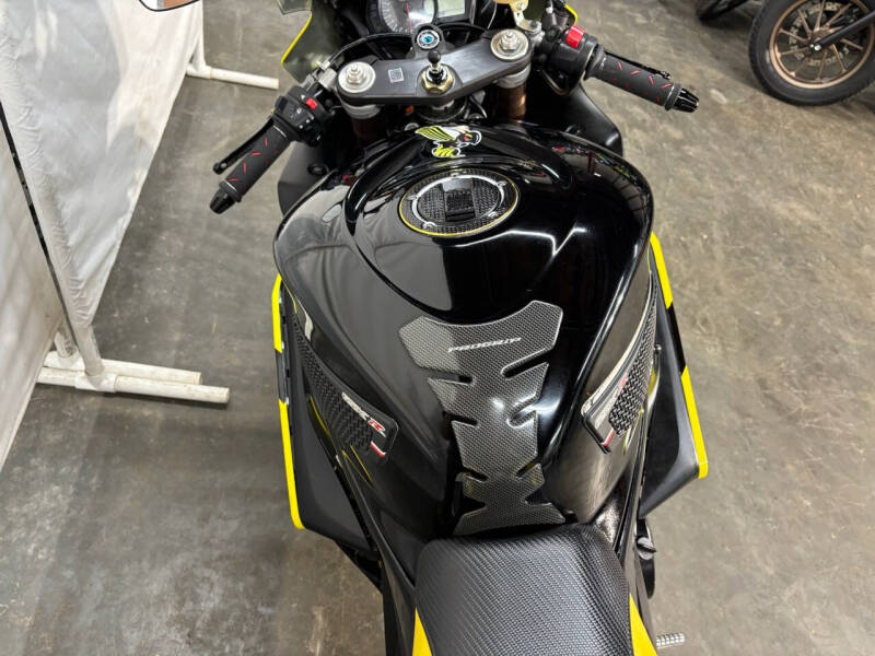 2005 Suzuki GSX-R 1000