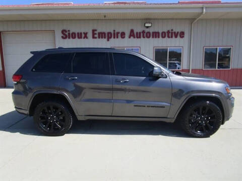 2019 Jeep Grand Cherokee Laredo