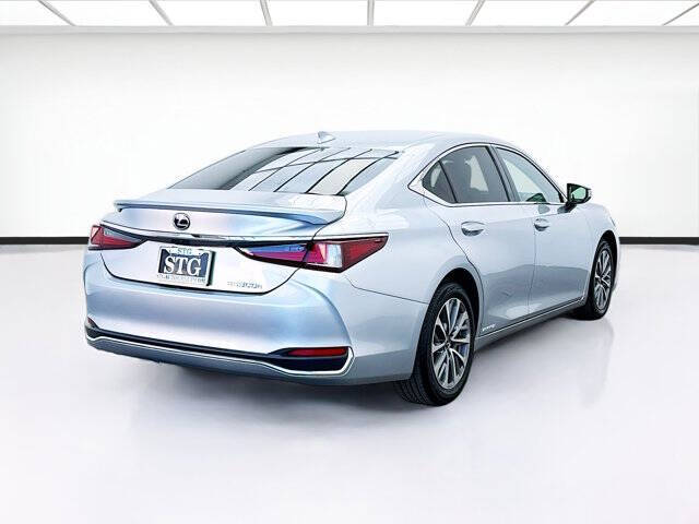 2022 Lexus ES 300h