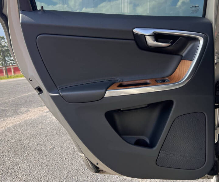 2017 Volvo XC60 T5 Inscription