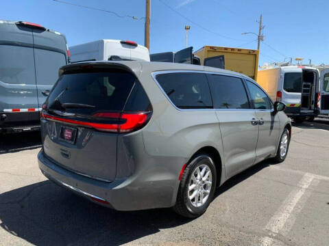 2023 Chrysler Pacifica Touring L