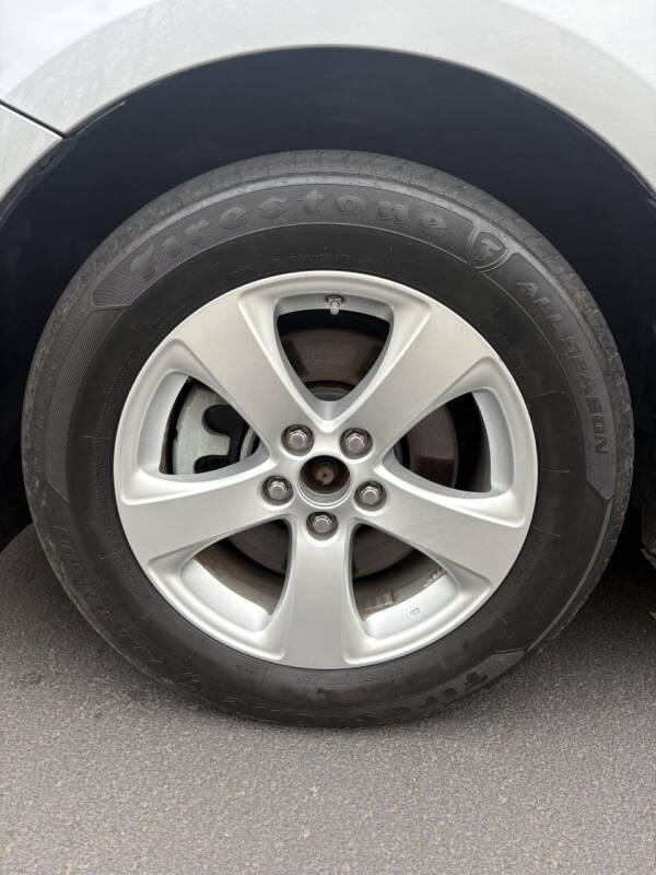 2017 Toyota Sienna LE 7-Passenger Auto Access Seat