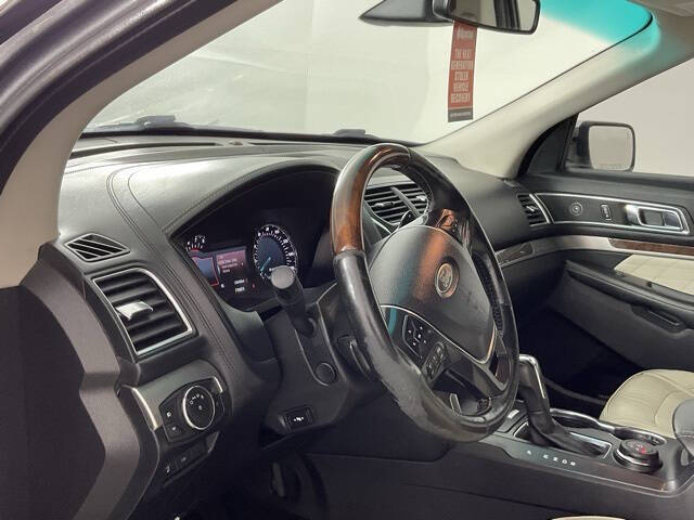 2017 Ford Explorer Platinum