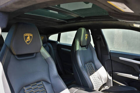 2020 Lamborghini Urus