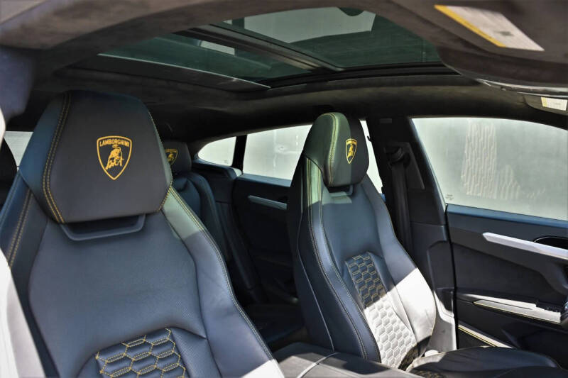2020 Lamborghini Urus