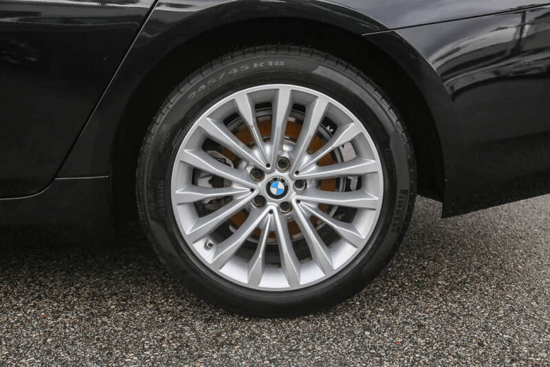 2023 BMW 5 Series 530i