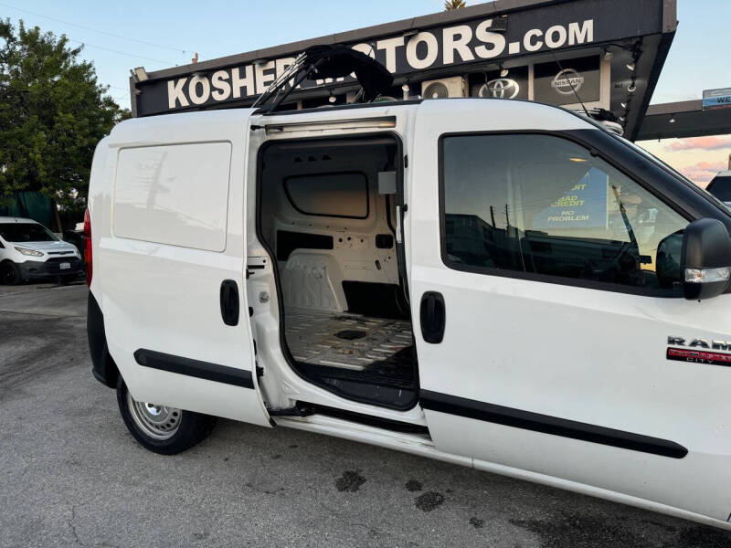 2019 RAM Promaster City Tradesman photo 17