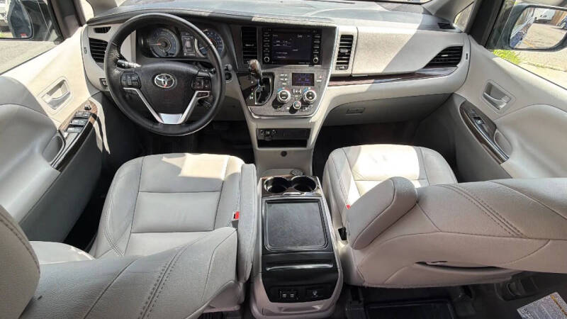 2018 Toyota Sienna