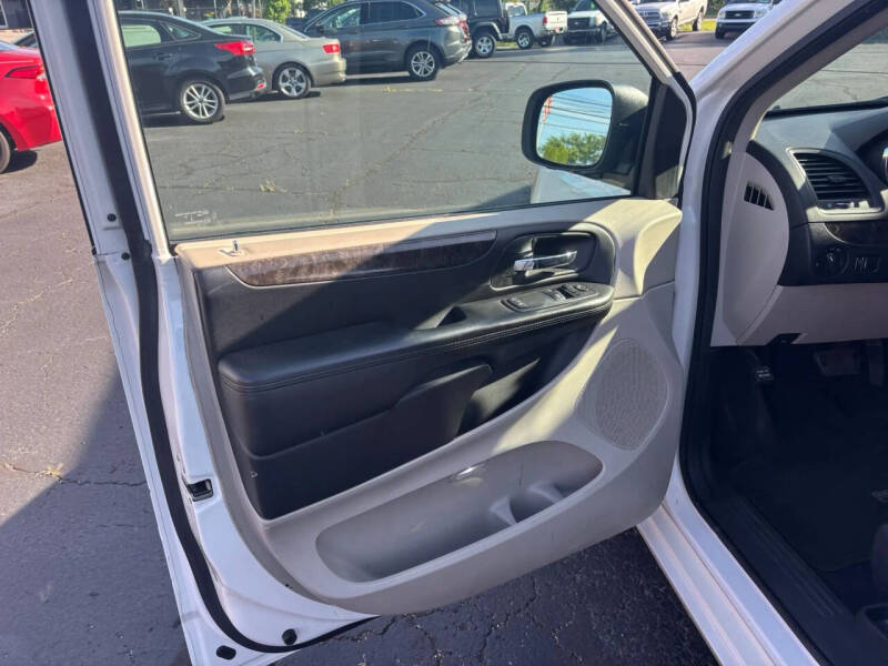 2011 Dodge Grand Caravan Express