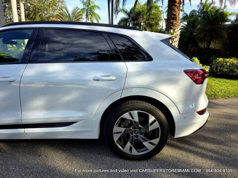 2021 Audi e-tron quattro Premium