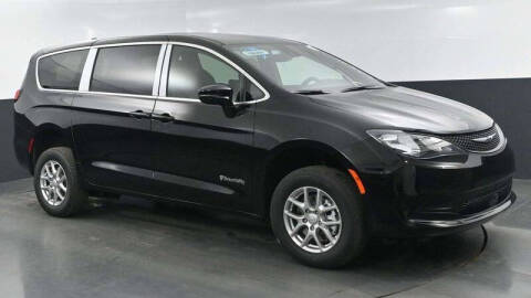 2025 Chrysler Voyager LX