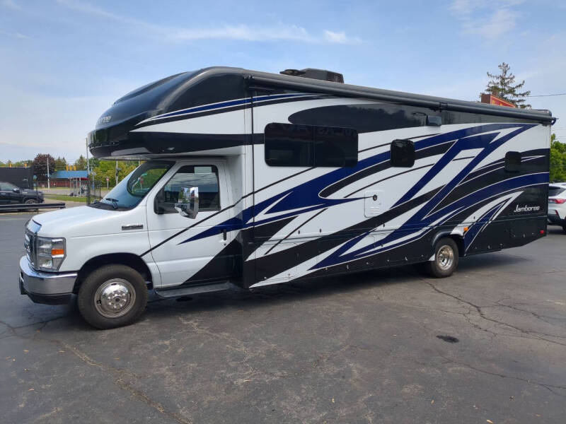 2019 Ford E-Series Cutaway Base's photo