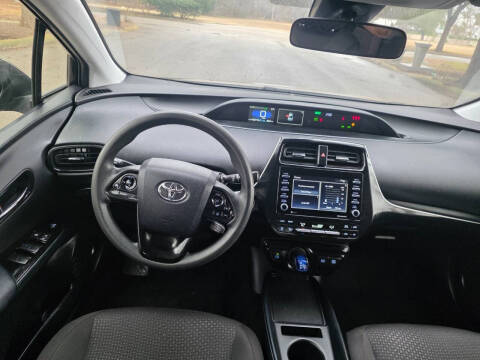 2021 Toyota Prius LE