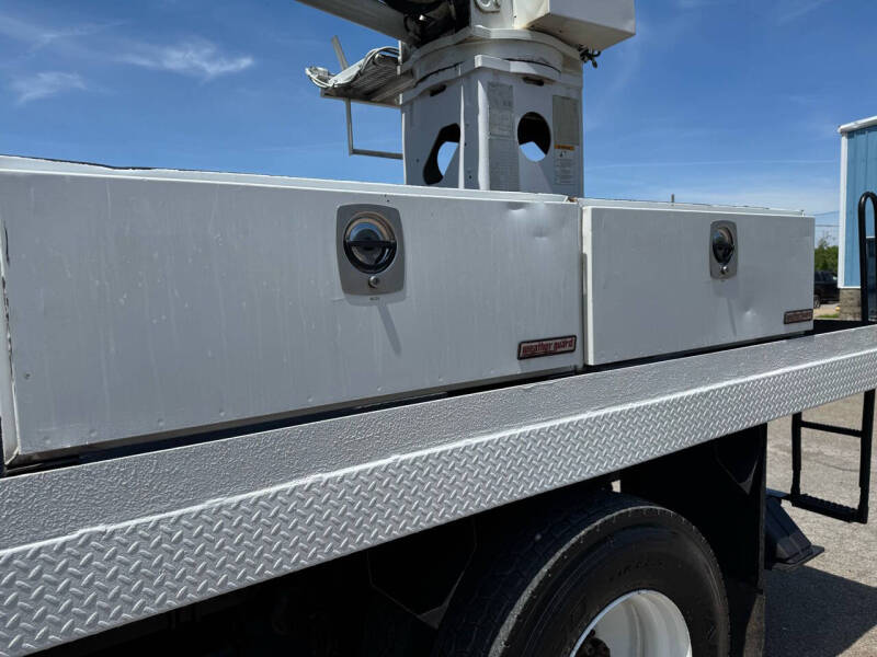2014 Freightliner M2 106