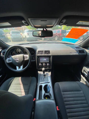 2014 Dodge Challenger SXT