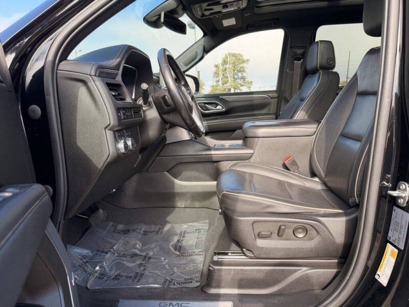 2023 GMC Yukon XL SLT