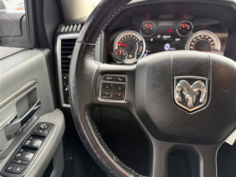 2017 RAM 1500 SLT