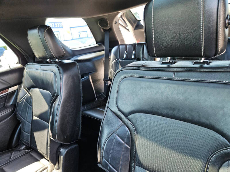 2017 Ford Explorer Platinum