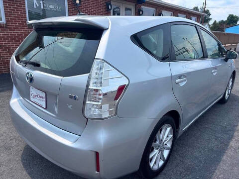 2013 Toyota Prius v Five