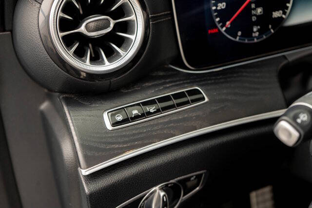 2018 Mercedes-Benz E-Class 16