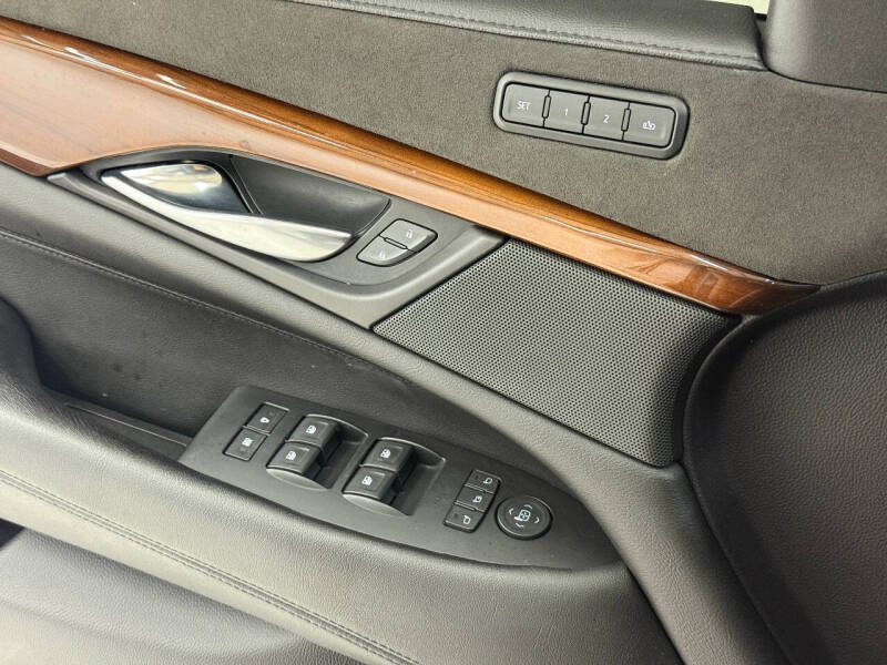 2020 Cadillac Escalade Luxury