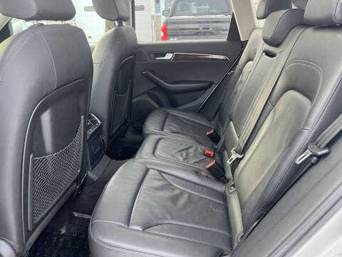 2011 Audi Q5 3.2 quattro Premium Plus