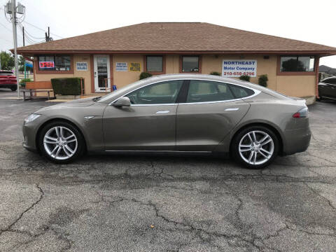 2015 Tesla Model S 70D