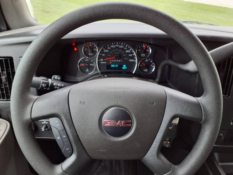 2025 GMC Savana 3500