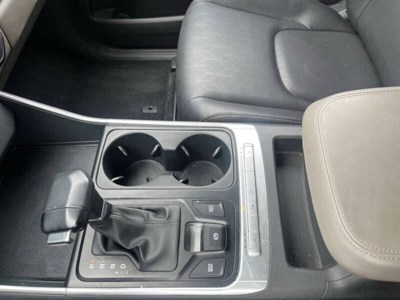 2025 Kia Carnival LXS