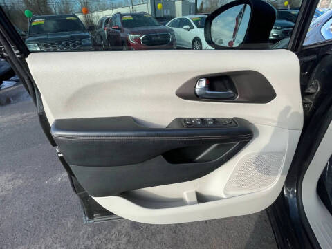 2019 Chrysler Pacifica Touring