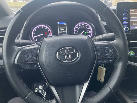 2022 Toyota Camry SE