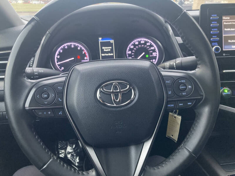 2022 Toyota Camry SE