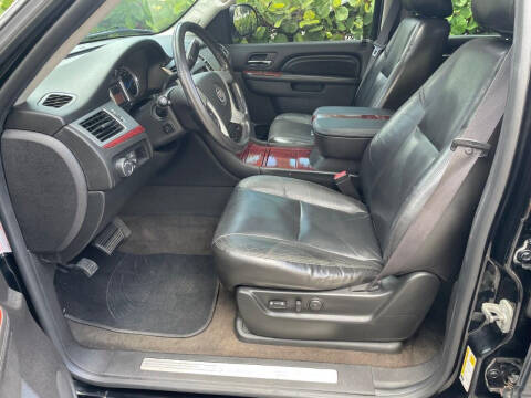 2011 Cadillac Escalade Premium